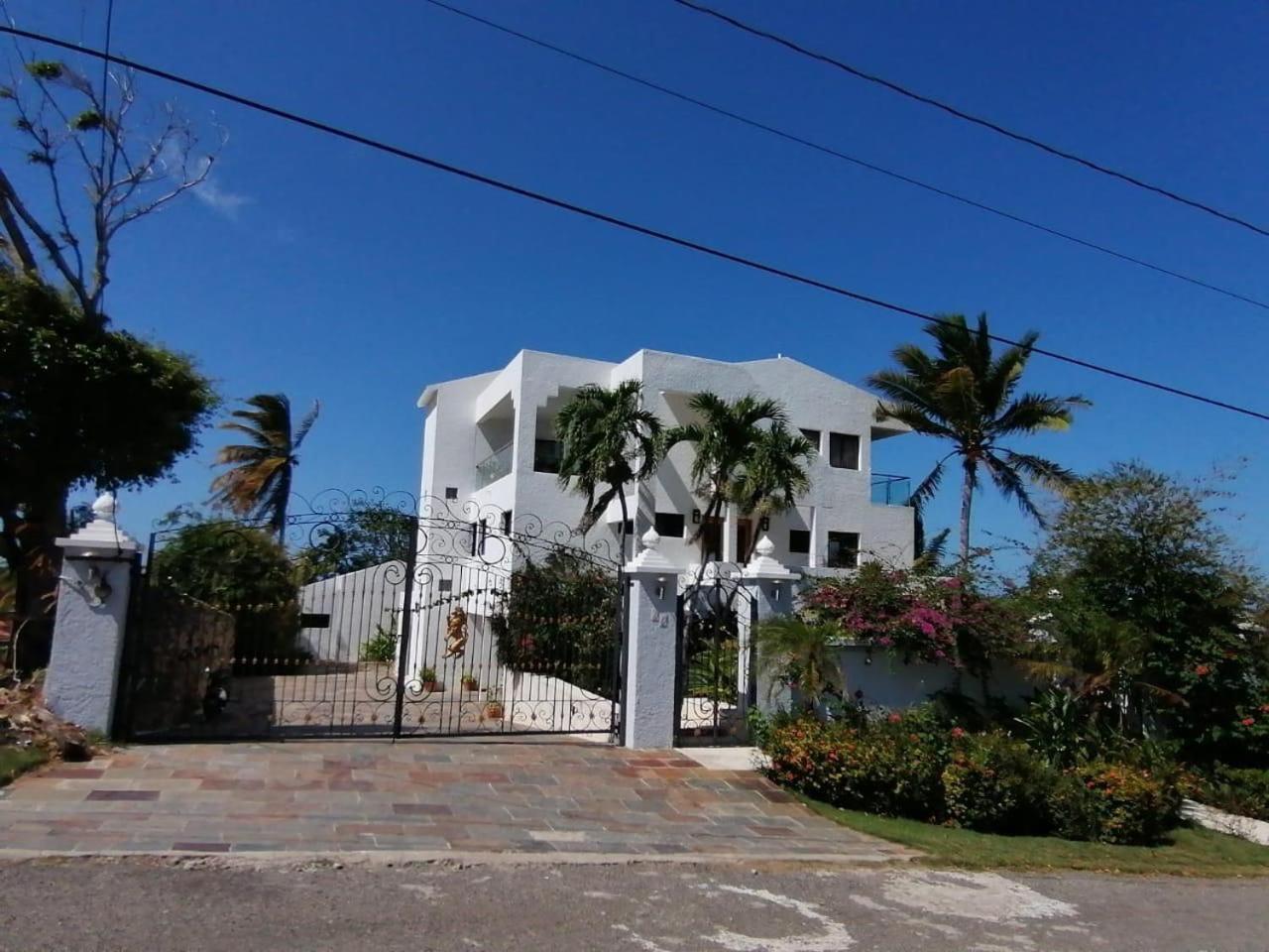 White House Mansion Villa Puerto Plata Exterior photo